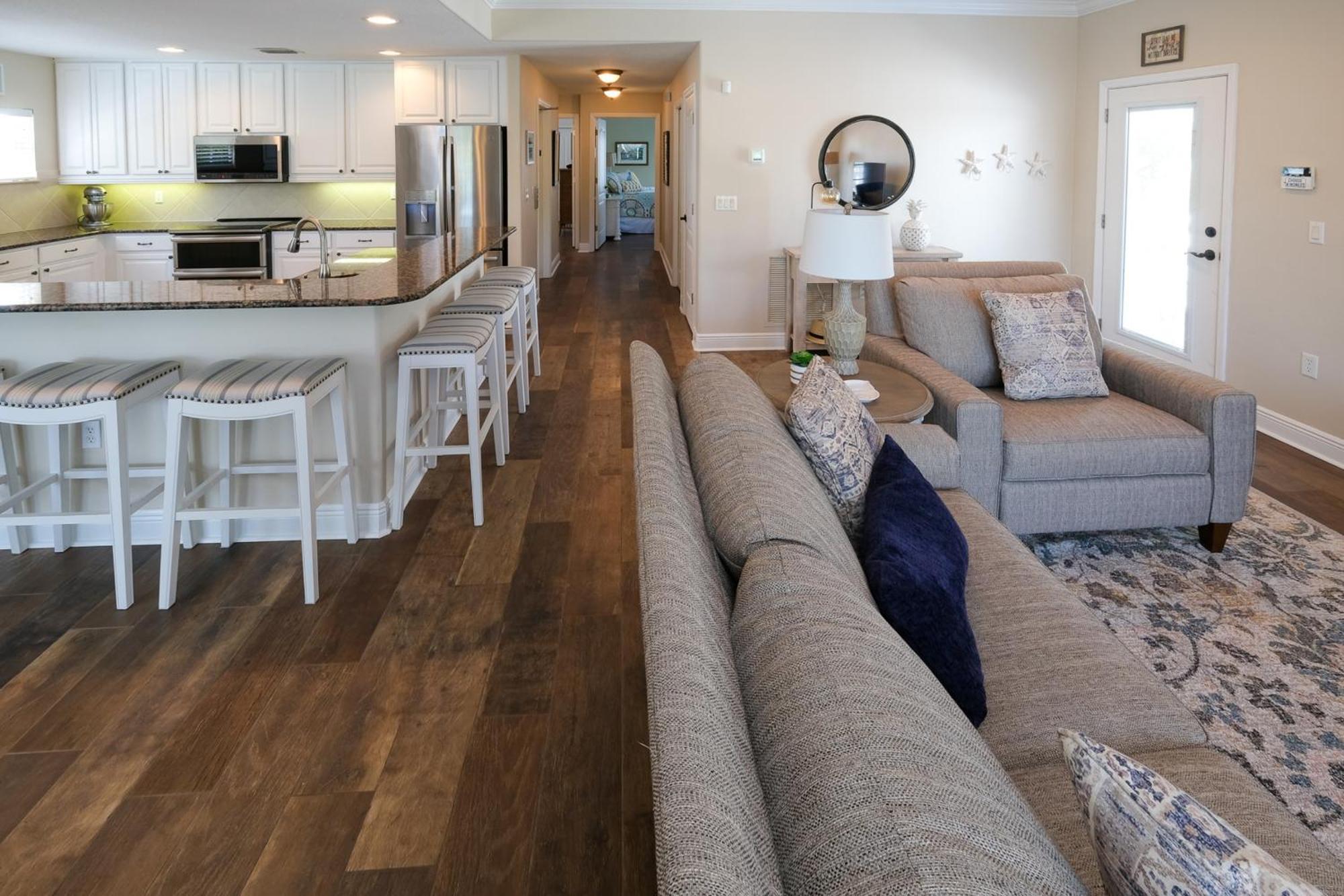 Hibiscus Hideaway Condo Walk To Historic Bridge St Брейдентон Бийч Екстериор снимка